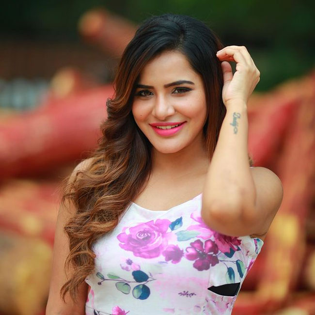 Ashu Reddy New Instagram Pics